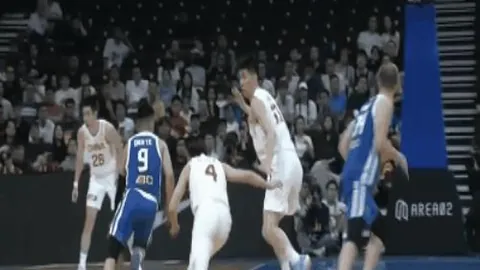 罗克未被边缘化，稳定融入贝蒂斯球队阵容